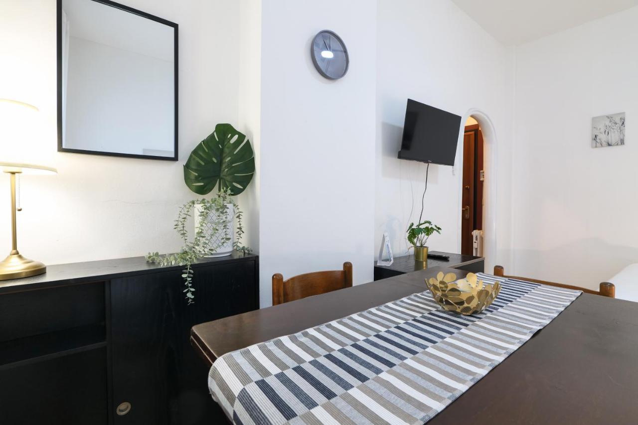 Primopiano - Romilli Apartment Milan Bagian luar foto
